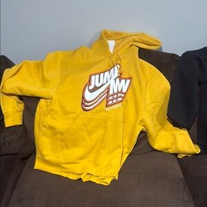 Sold on another platform, thank you